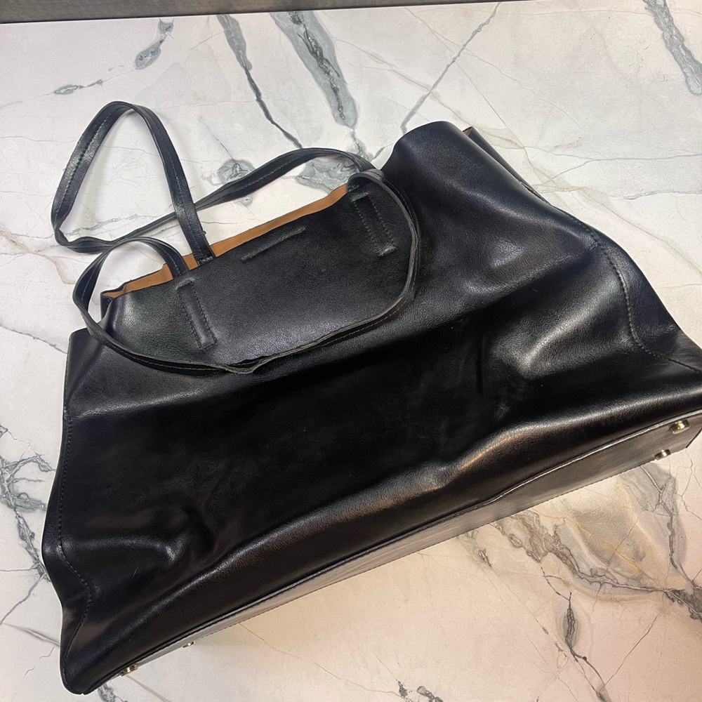Banana Republic leather tote bag